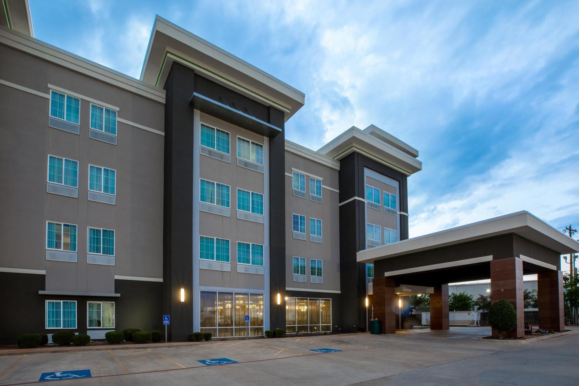 La Quinta Inn & Suites By Wyndham Durant Exterior foto